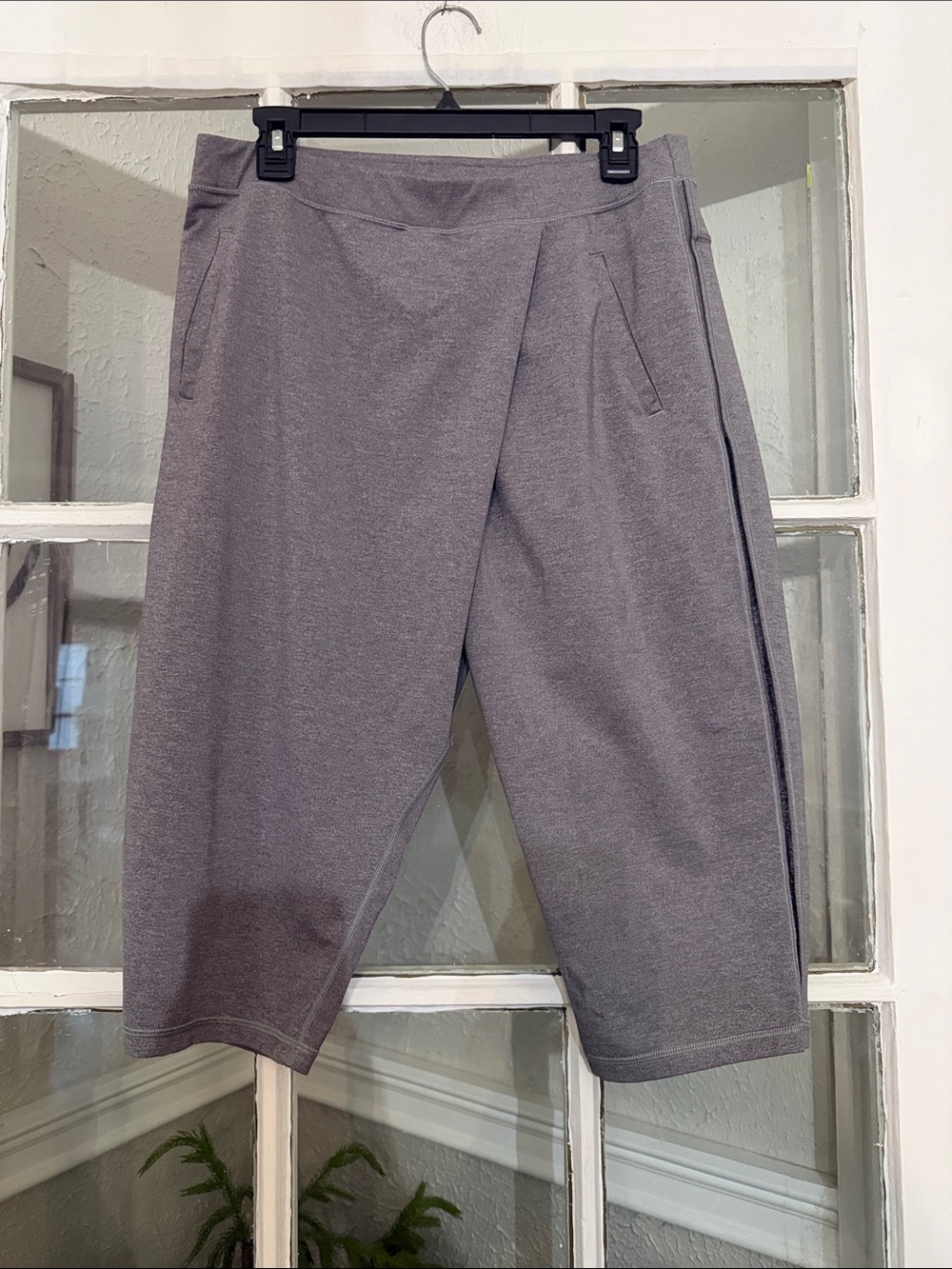 Lululemon Vintage Bermuda Gray Capri